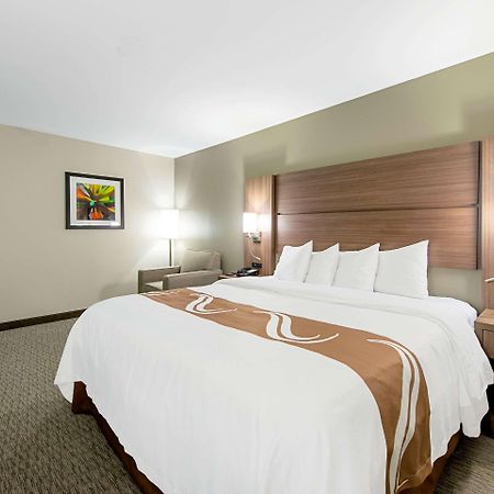 Quality Inn Mishawaka Near Notre Dame Exterior photo